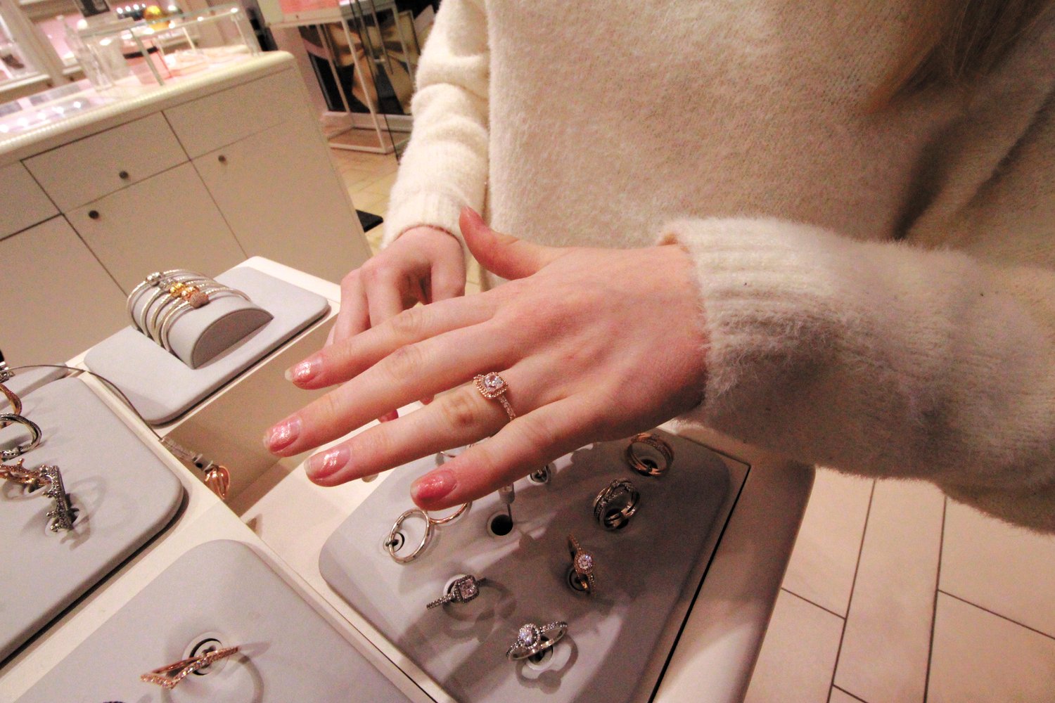 WAS THIS IT? Farah tries on one of the rings she spotted at Pandora. She didn’t pick it.